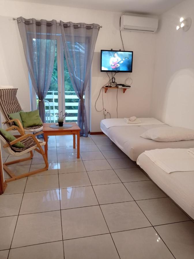 Nemira Beach Apartments Omis Exterior photo