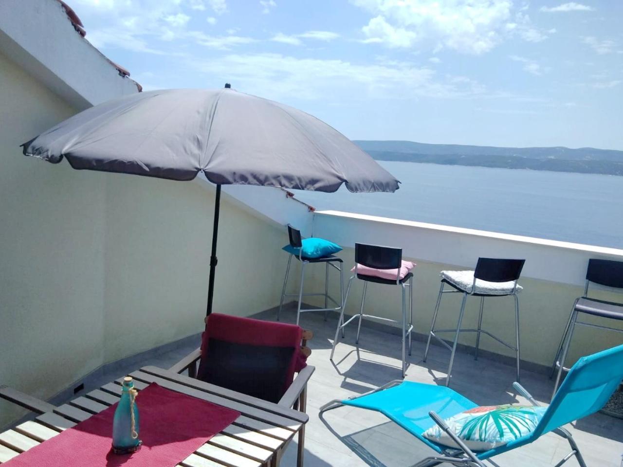 Nemira Beach Apartments Omis Exterior photo